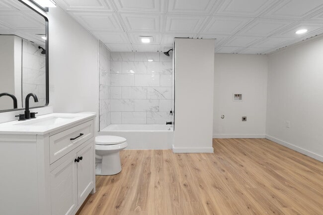 Building Photo - 655 Ferndale Ave