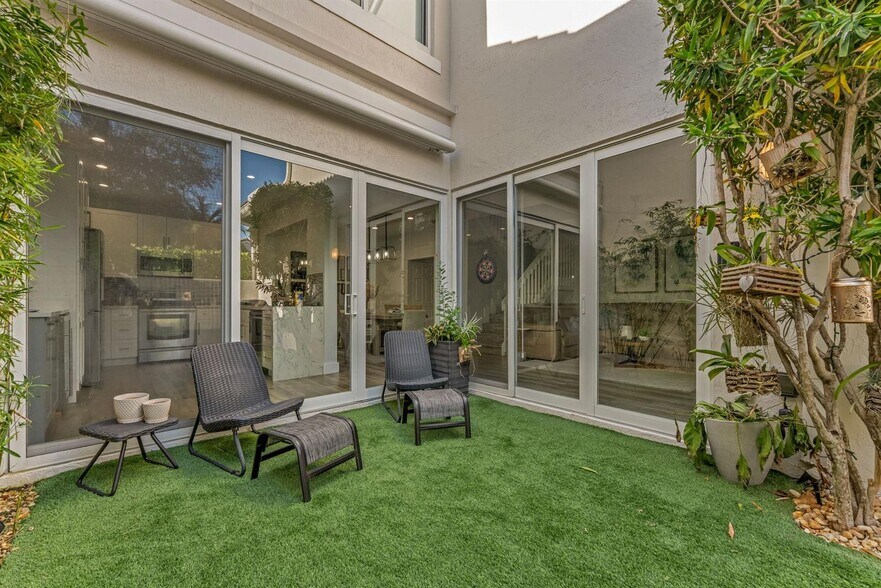 Building Photo - 1546 Yellowheart Way