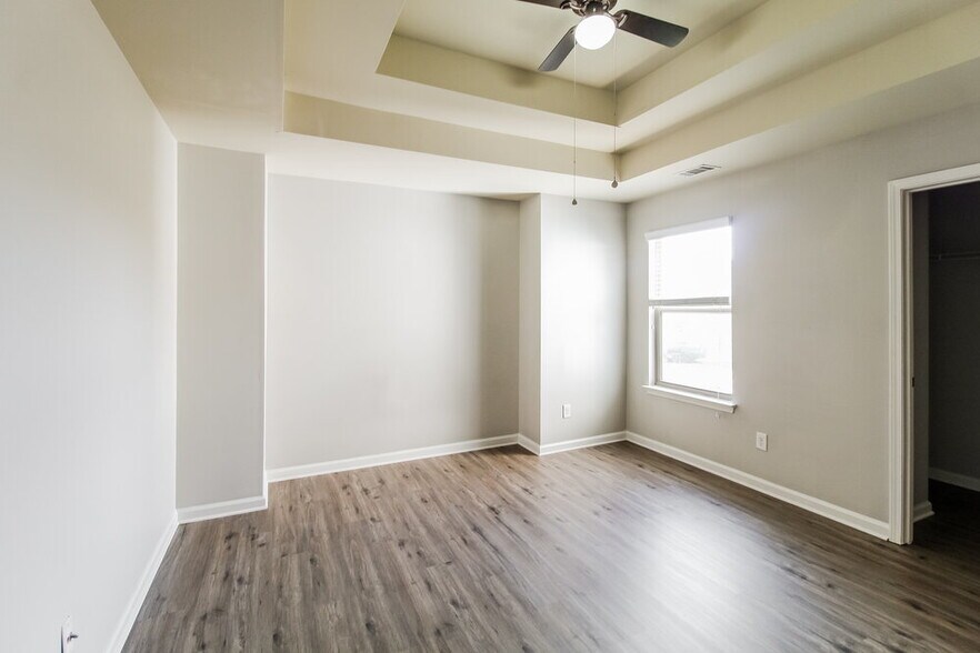 Building Photo - 1214 Heartwood Ave