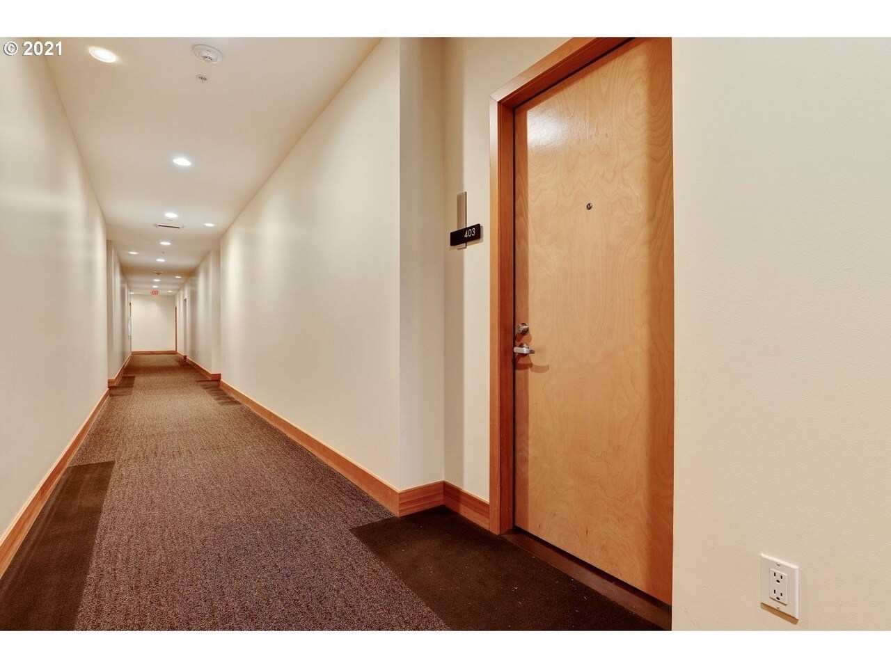 Hallway/condo entrance - 1255 NW 9th Ave