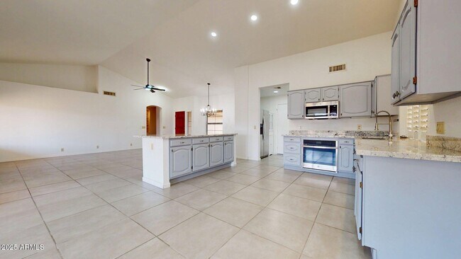 Building Photo - 9814 W Menadota Dr