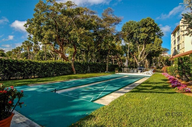 Building Photo - 950 Ponce De Leon Rd