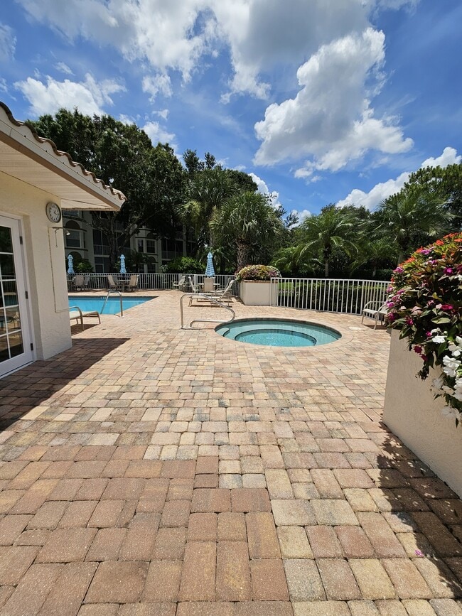Building Photo - 6025 Chardonnay Ln