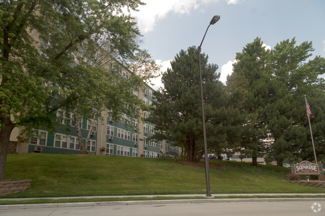 Building Photo - Sunrise Apartments