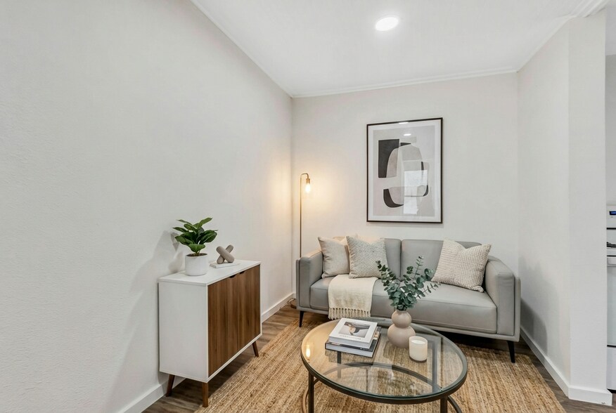 Building Photo - 397 Wills Point St