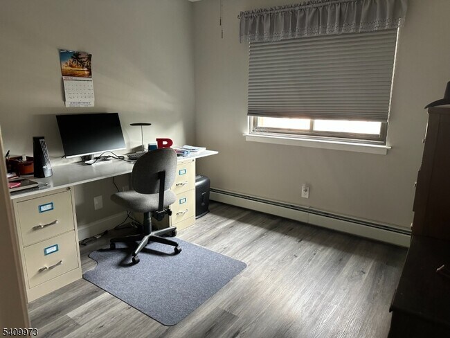 Building Photo - 88 Boulevard