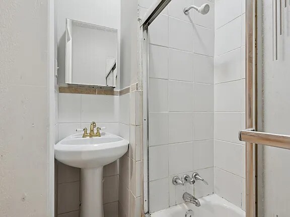 Building Photo - 2542 N 33rd St