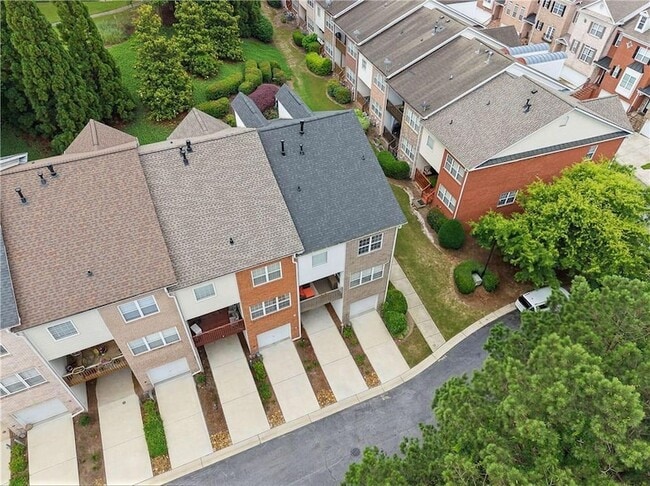 Building Photo - 330 Holbrook Rd