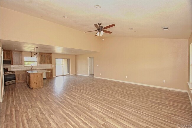 Building Photo - 8435 Buena Vista Ave