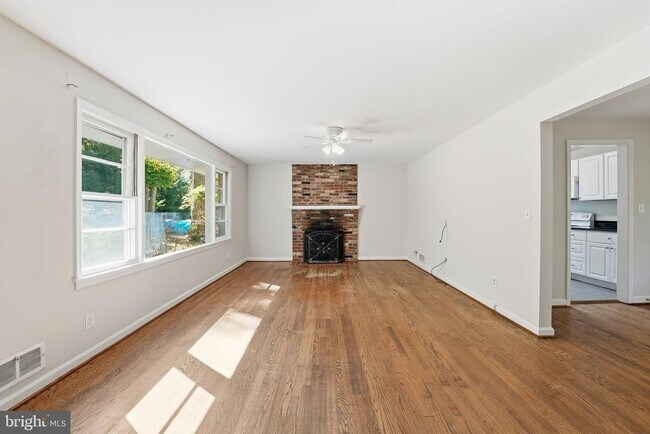 Building Photo - 2904 Swanee Ln