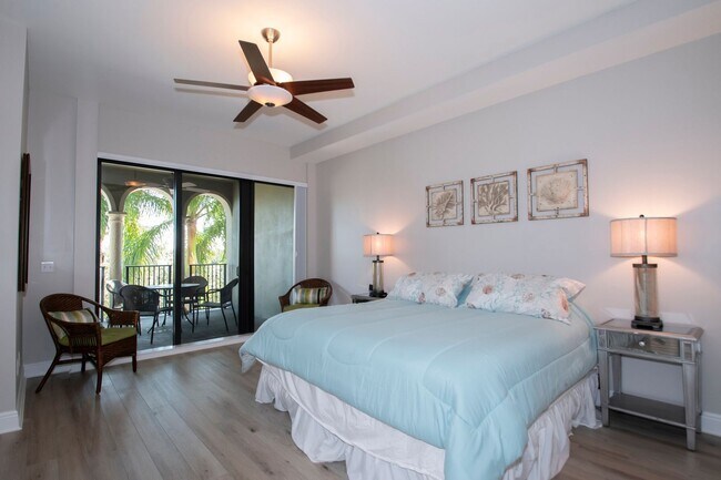 Building Photo - 8000 Via Sardina Way