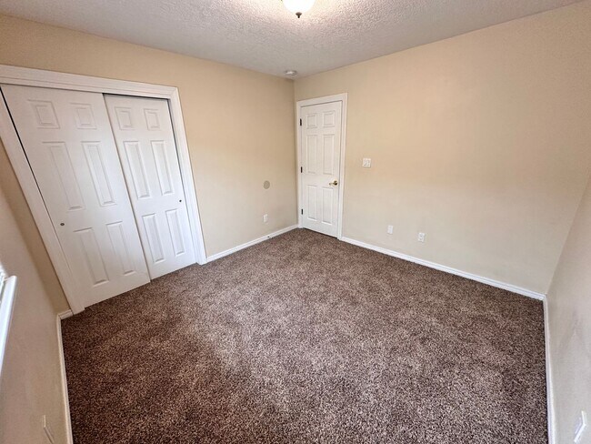 Building Photo - 6535 Tierra Prieta Ave NW