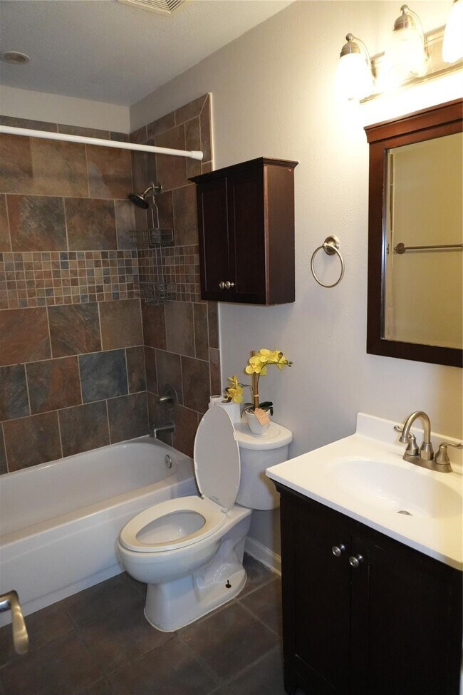 Building Photo - 3338 Eagle Ridge Way