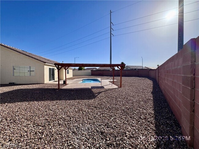 Building Photo - 222 Quailbush Dr