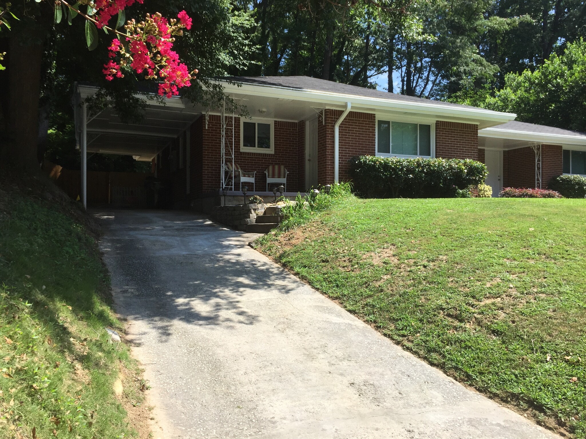 Front entrance including the private driveway - 430 Wimbledon Road Northeast