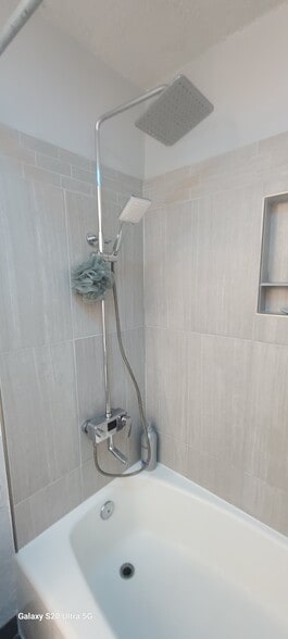 Building Photo - 2415 Ala Wai Blvd