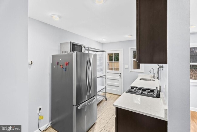 Building Photo - 4332 Utica Ave