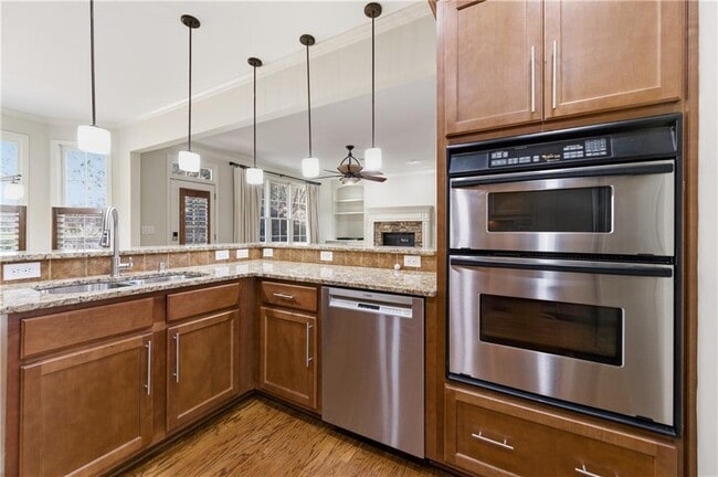 Building Photo - 6421 Crown Forest Ct