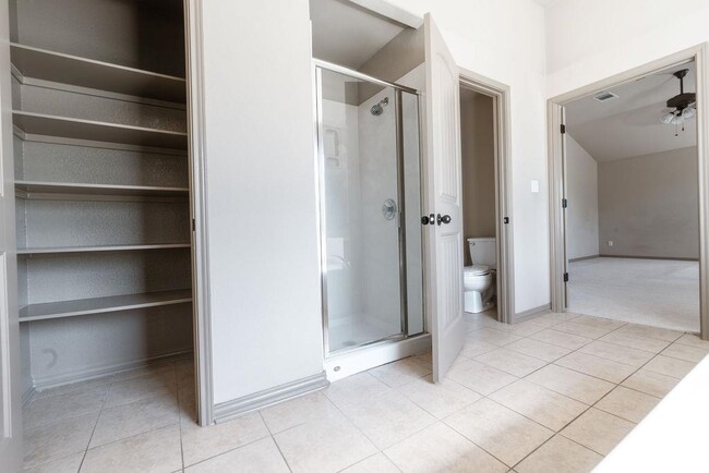 Building Photo - 1509 Greenside Dr