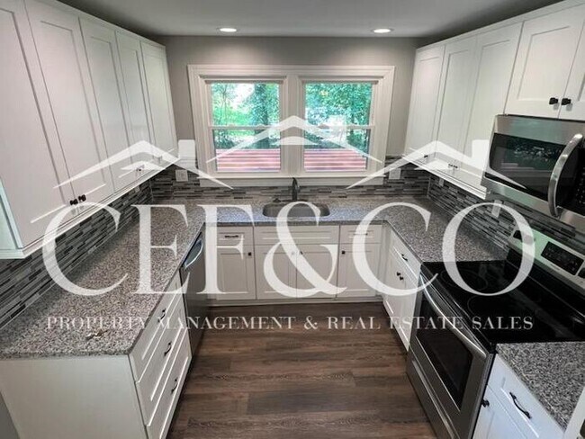 Building Photo - Beautiful 3 bedroom home available in Simpsonville
