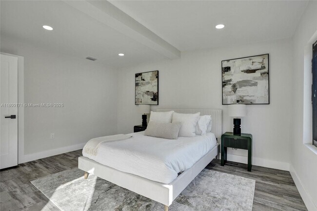 Building Photo - 7943 NW 6th Ave