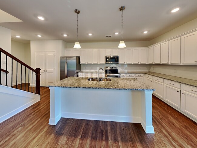 Building Photo - 4400 Erabele Dr