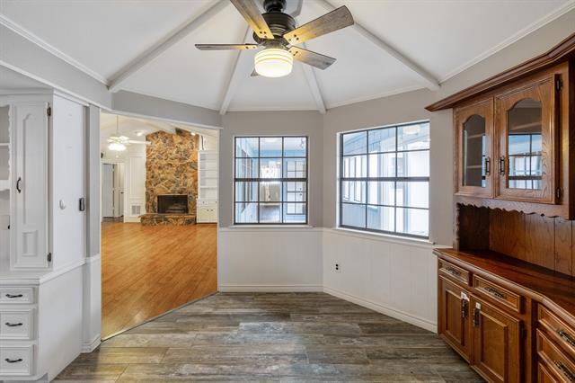 Building Photo - 1527 Estates Way