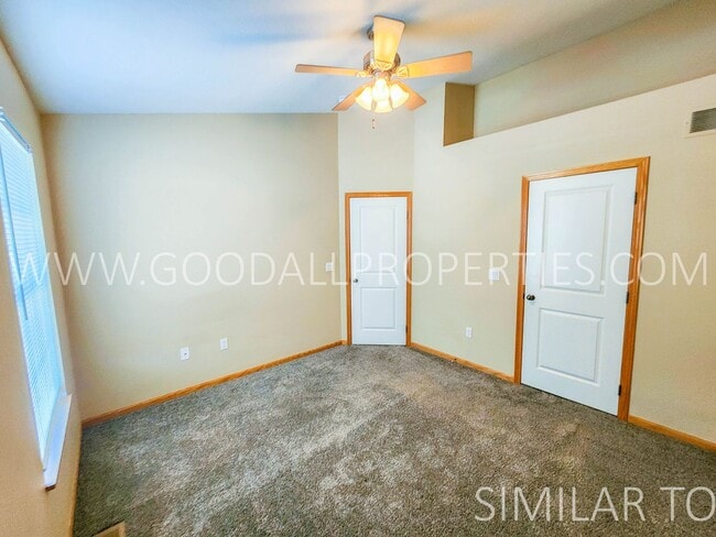 Building Photo - 2-Bedroom, 2-Bath Townhome in Ankeny with Attached 2-Car Garage