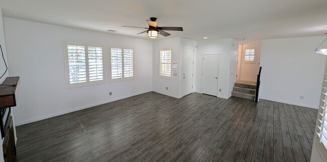 Building Photo - 3 Bedroom Home in the Mulberry Community Near S Signal Butte Rd and E Guadalupe Rd!