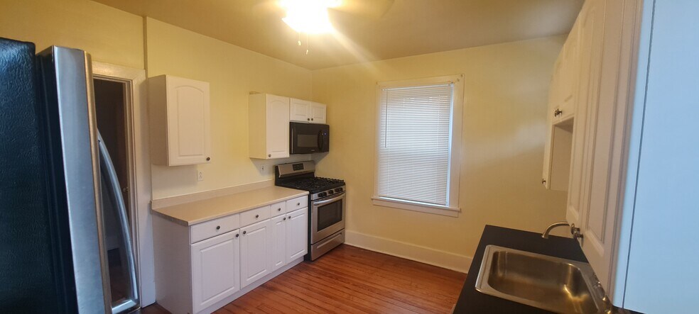 Building Photo - 182 North Ave