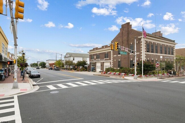Building Photo - 22 S Washington Ave