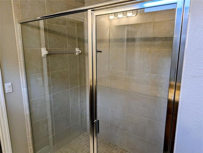 Building Photo - 538 Westchester Hills Ln