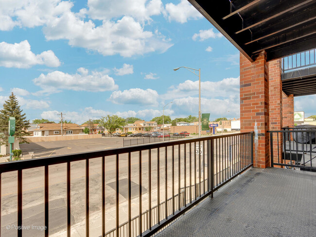 Building Photo - 7355 W Grand Ave