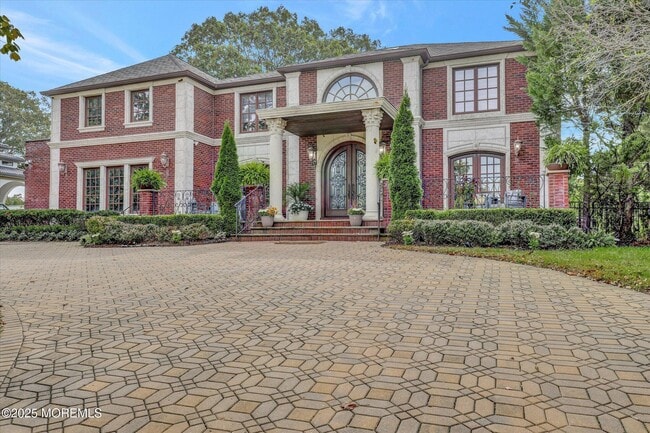 Building Photo - 13 Valley Forge Rd