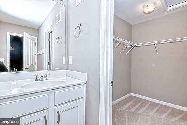 Building Photo - 4302 Edosomwan Ln