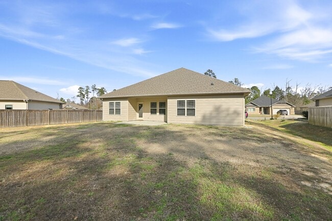 Building Photo - 52 Woodwater Cir