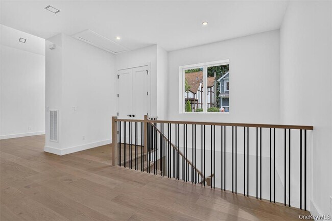Building Photo - 117 Orchard St