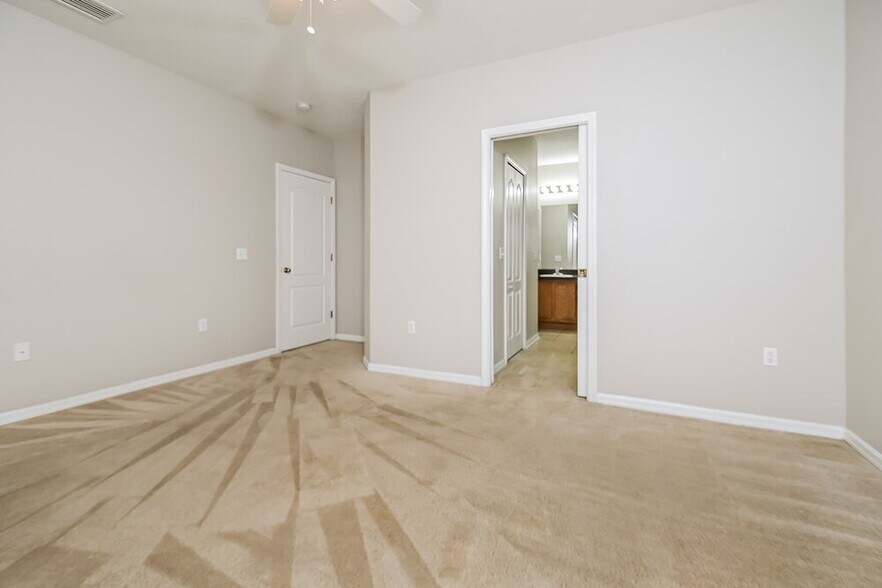Building Photo - 12504 Evington Point Dr