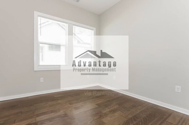 Building Photo - 1536 Montreat Ave SW