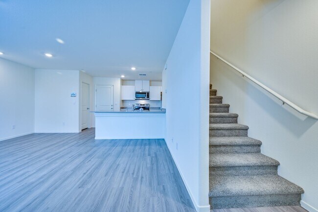 Building Photo - Brand New Townhouse!!! All Appliances incl...