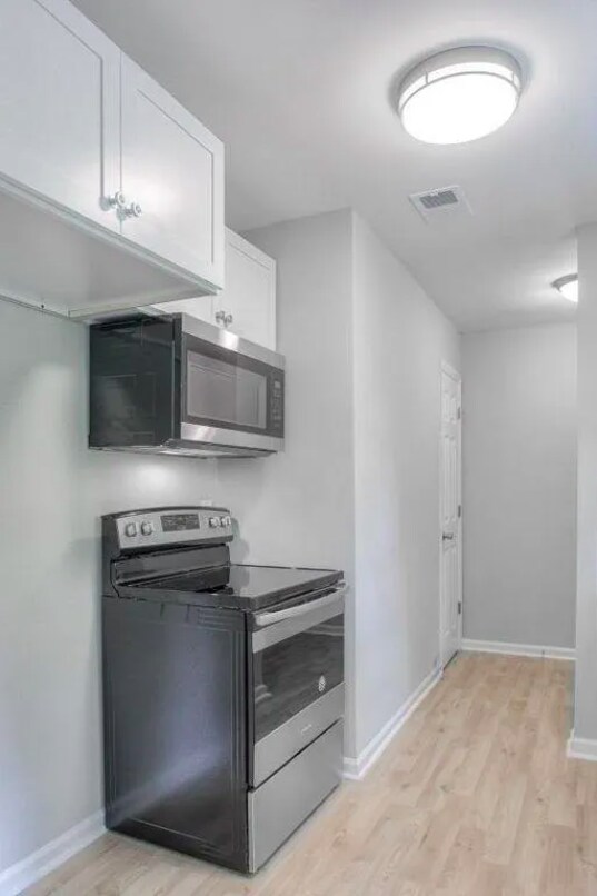 Building Photo - 212 Broadmoor Dr