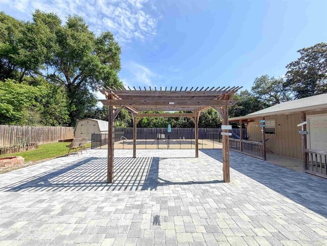 Building Photo - 220 Cordoba St