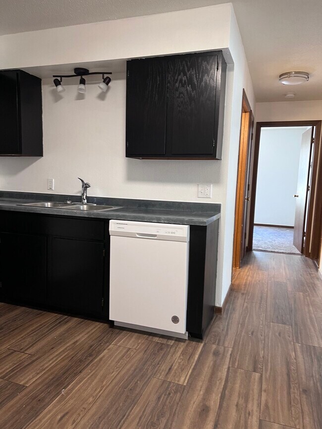 Building Photo - 2622 Nelson Dr Unit 2