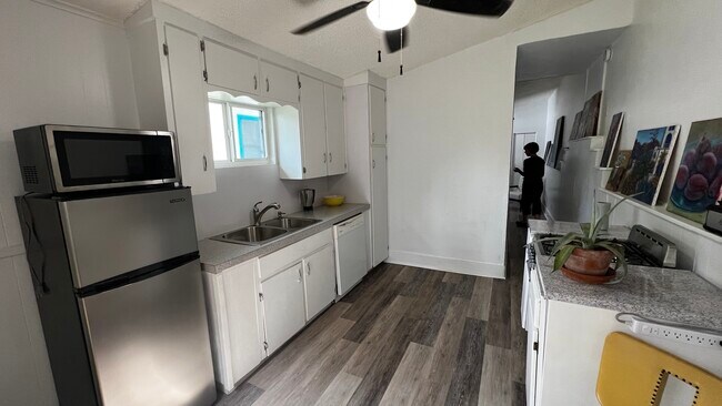 Kitchen / Dining Room - 1205 North St