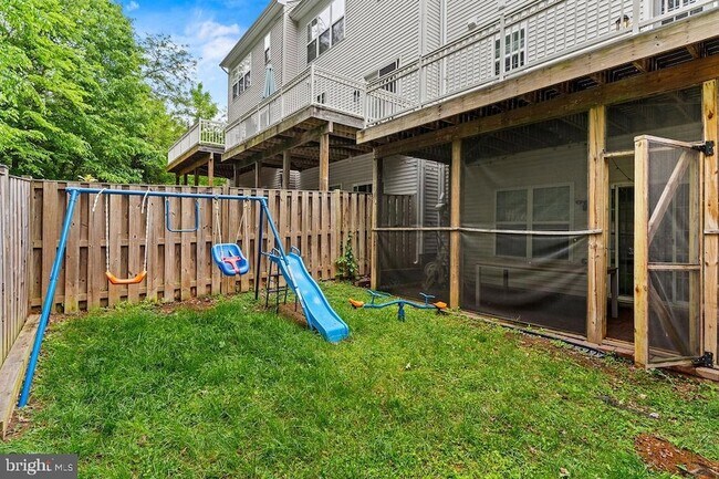 Building Photo - 2651 Glenriver Way