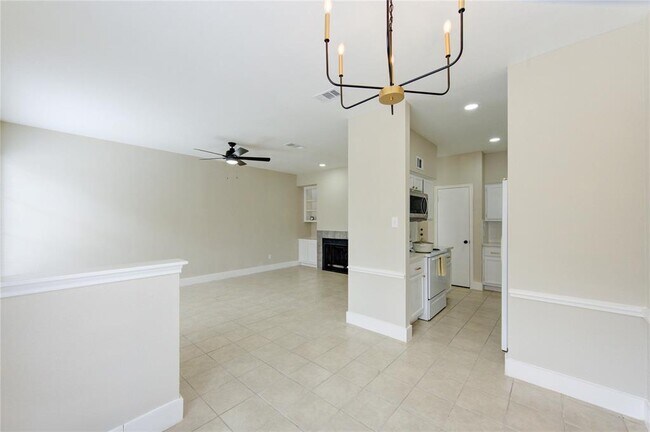 Building Photo - 1103 Dulles Ave