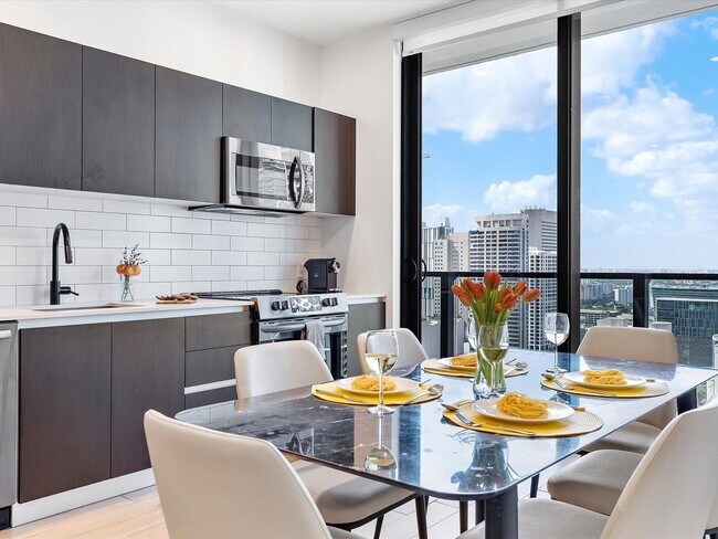 Building Photo - 398 NE 5th St