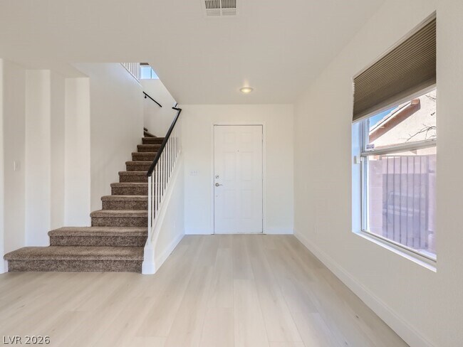 Building Photo - 1220 Swanbrooke Dr