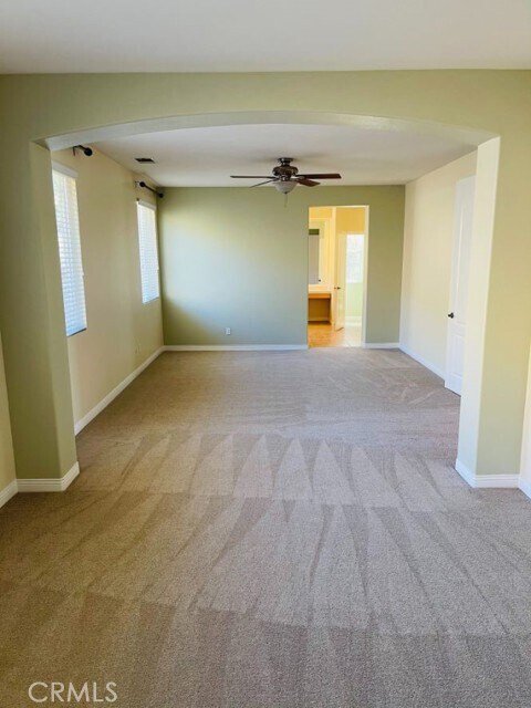Building Photo - 1574 Glencrest Dr