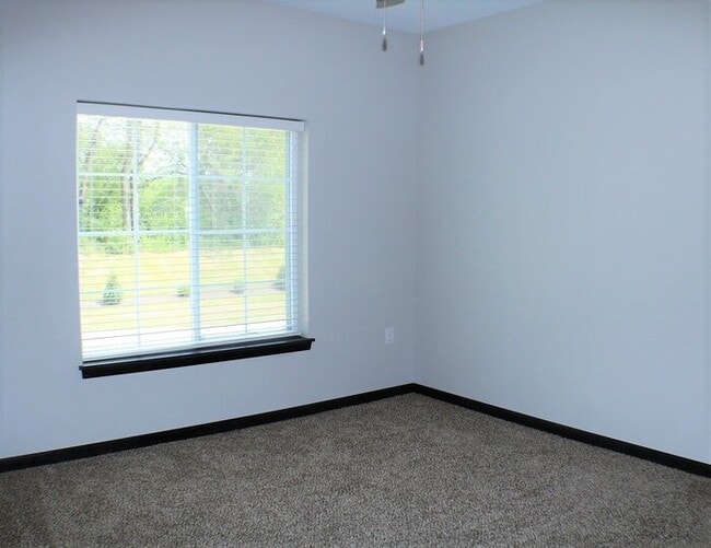 Building Photo - $1,285 | 1 Bedroom, 1 Bathroom Condo | ADA Compliant | No Pets | Available for Immediate Move In!